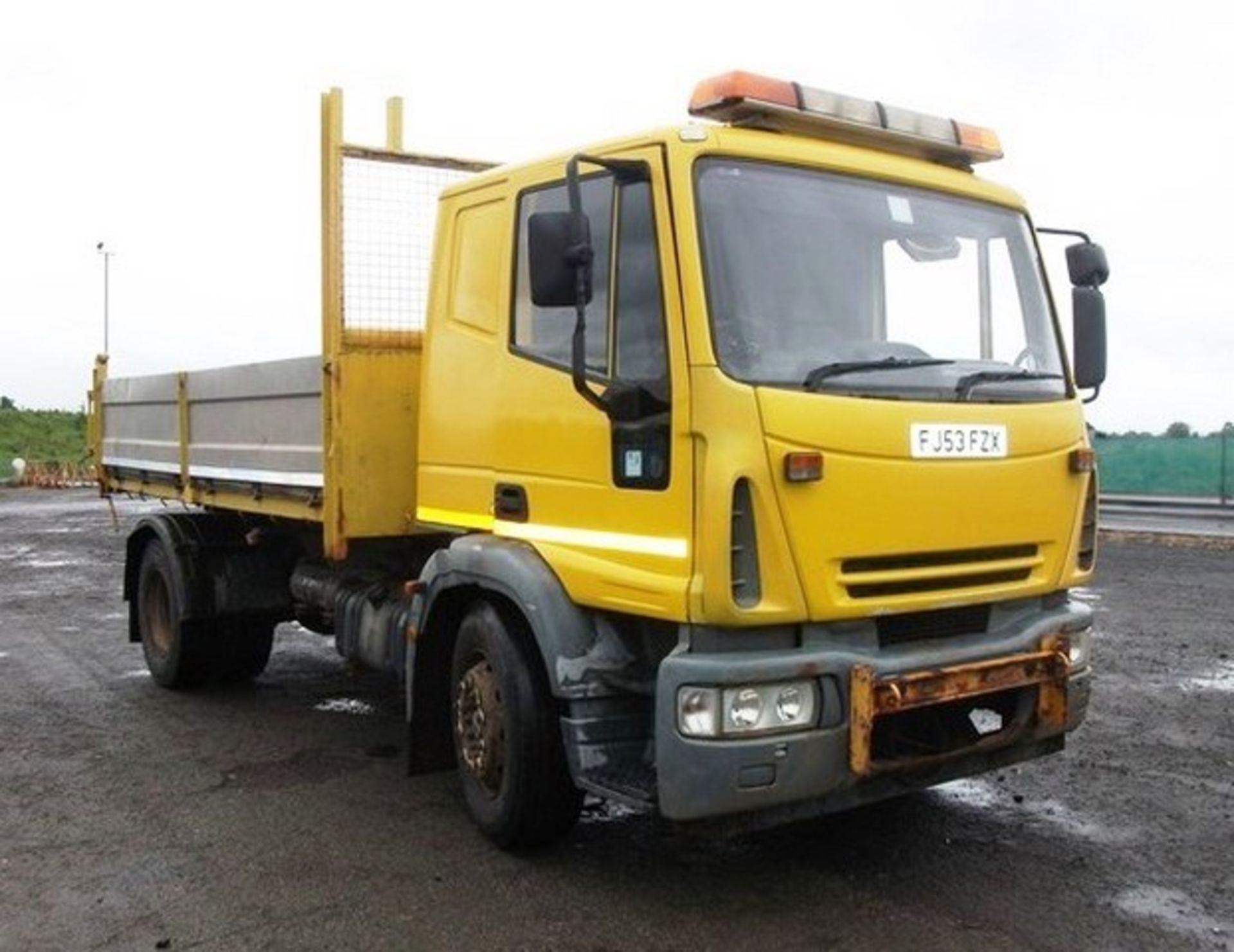 IVECO-FORD MODEL ML180E24 - 5880ccBody: 2 Dr TruckColor: WhiteFirst Reg: 29/10/2003Doors: 2MOT: - Image 6 of 13