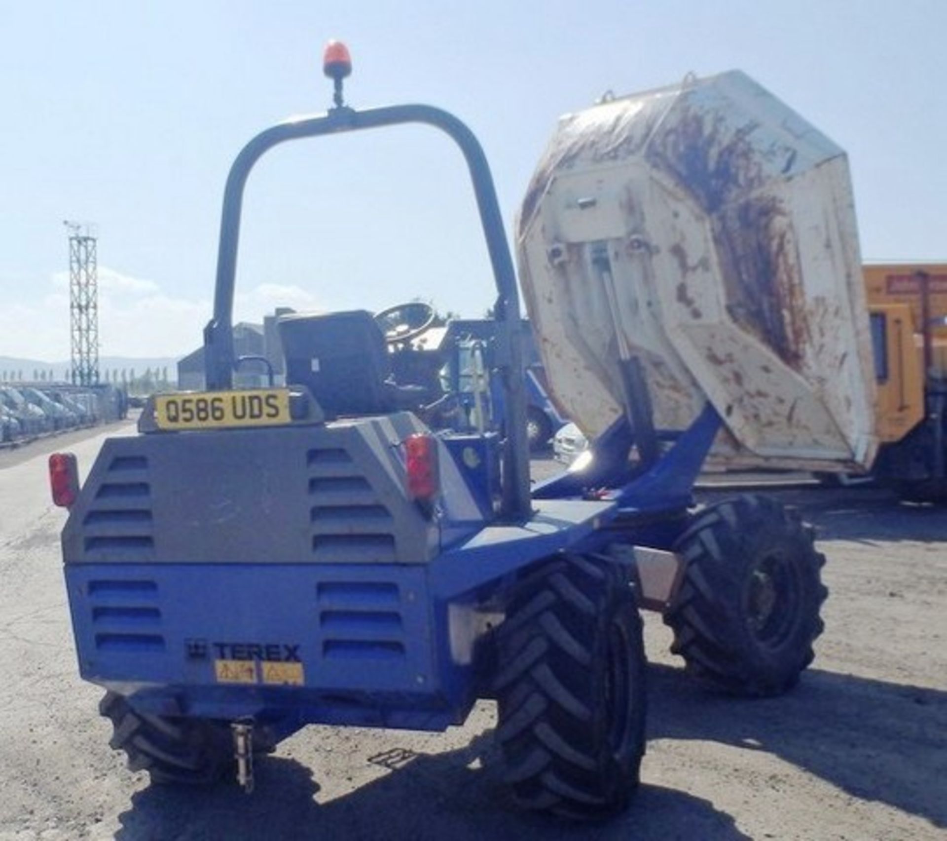 2007 TEREX 6 TON SWIVEL DUMPER, REG NO Q586 UDS - Image 9 of 15