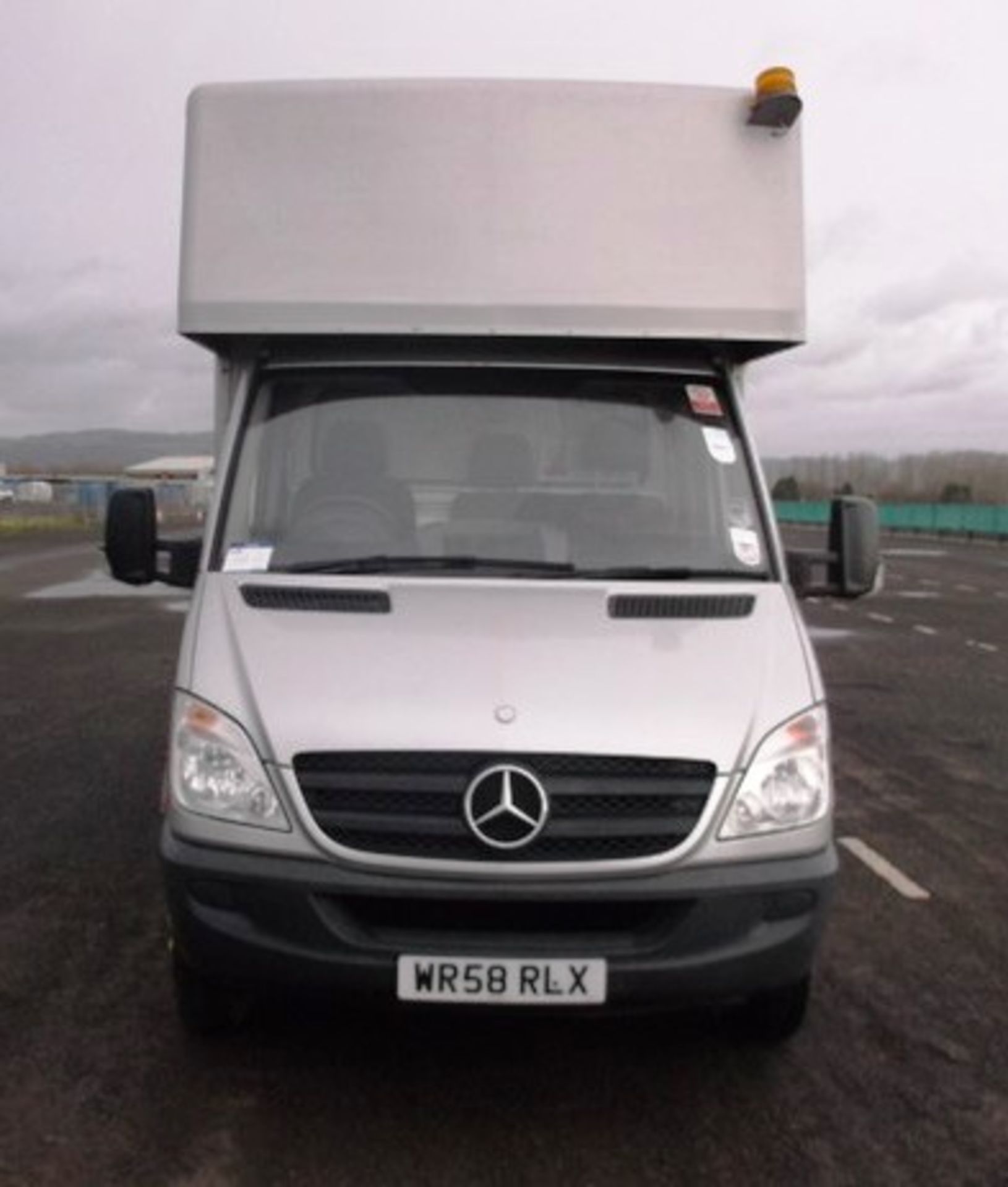 MERCEDES MODEL SPRINTER 515CDI - 2148ccBody: 2 Dr VanColor: SilverFirst Reg: 28/01/2009Doors: - Image 3 of 10