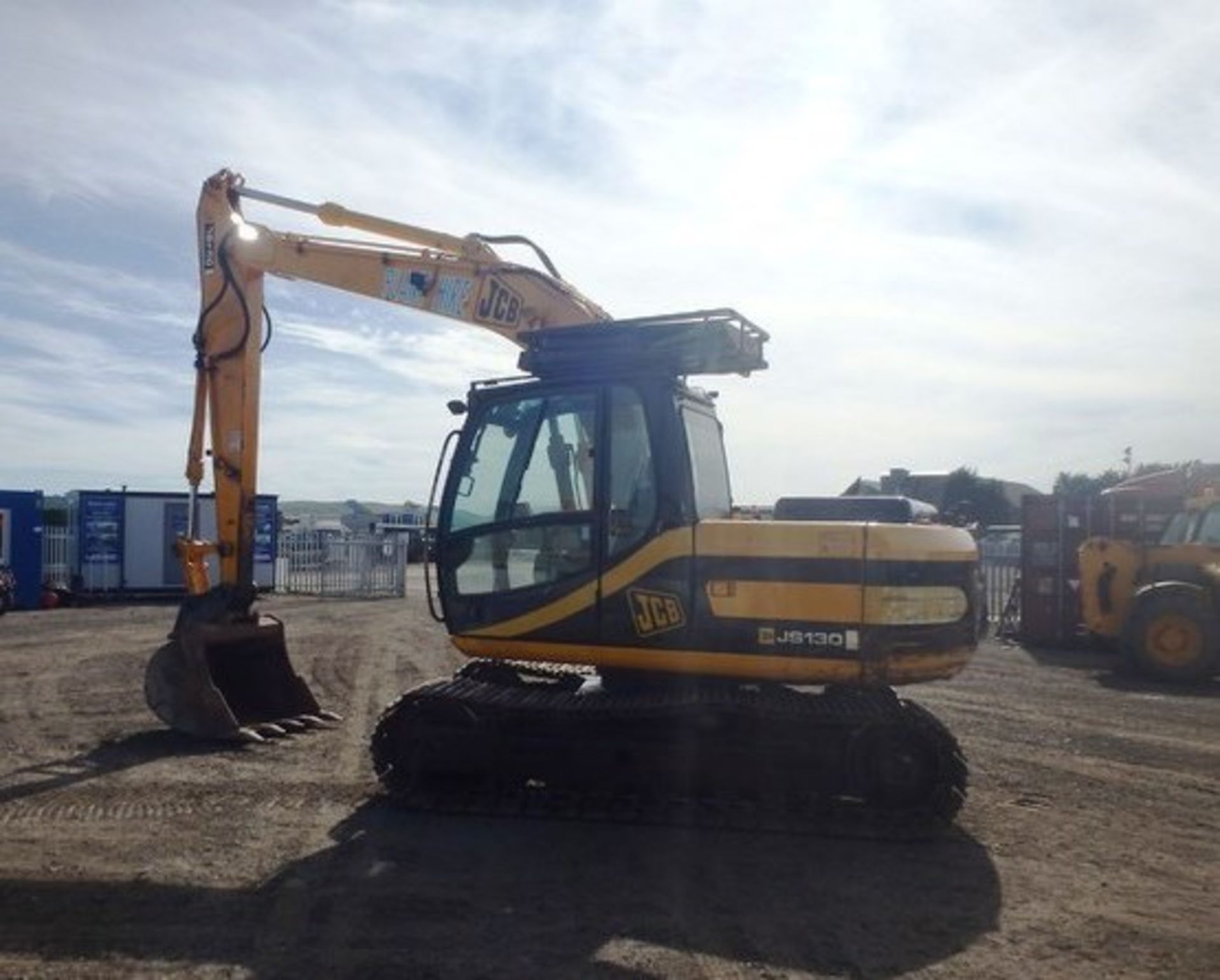 2003 JCB JS130 EXCAVATOR, SN 0890840, 12800 HOURS (NOT VERIFIED), TWO BUCKETS, FITTED WITH QUICK - Image 14 of 15