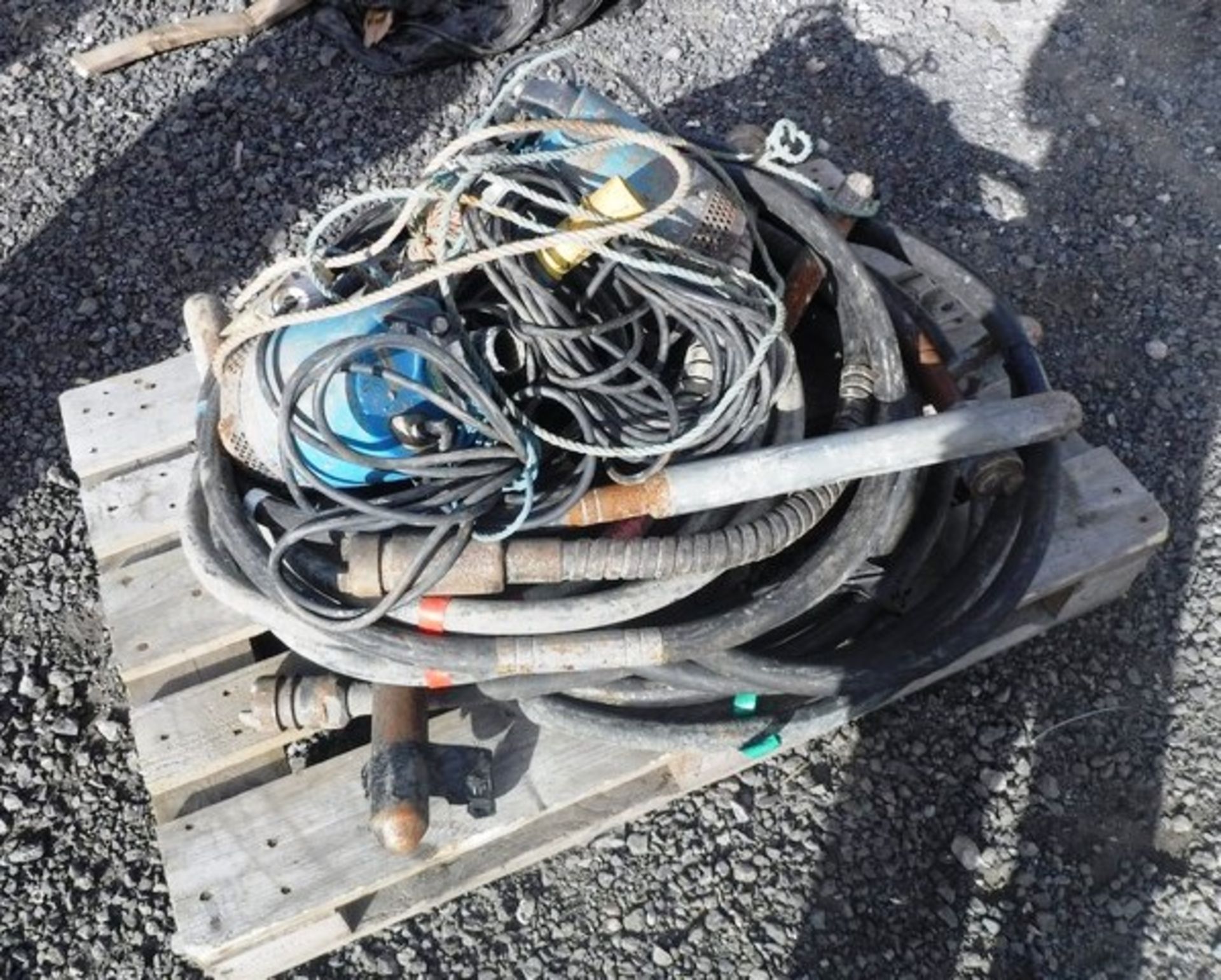 3 NO SUBMERSIBLE PUMPS PLUS 6 CONCRETE WORMS**REPOSSESSED - DIRECT FROM FINANCE COMPANY**