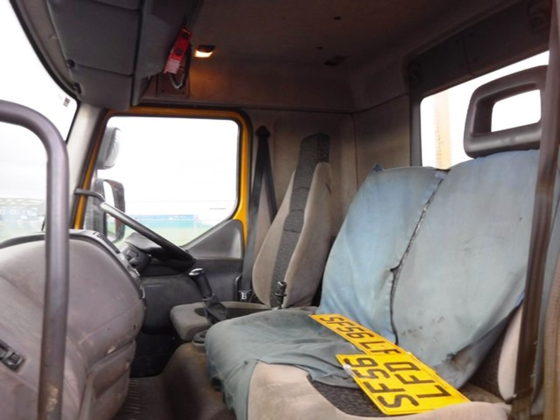 DAF TRUCKS MODEL FA LF 45.180 08 E - 4500ccBody: 2 Dr TruckColor: YellowFirst Reg: 13/02/ - Image 3 of 15