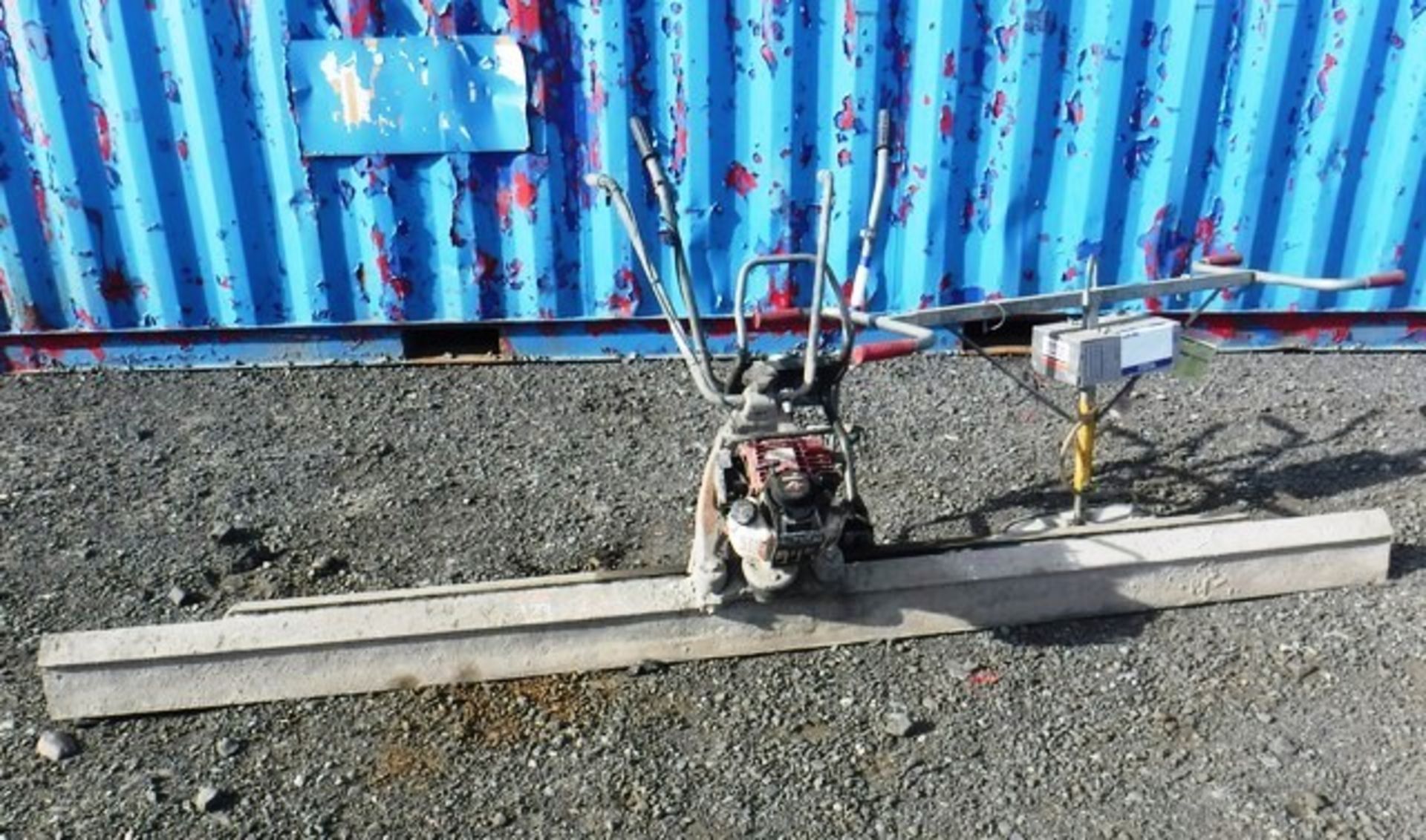 2 NO SCREEDERS (ONE WITH HONDA ENGINE AND ONE WITH NO ENGINE) & HYDRAULIC SLAB LIFTER SP82-003**