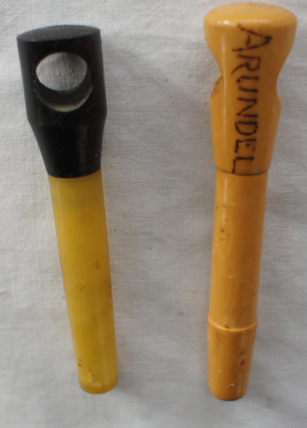 One novelty lightwood foldaway corkscrew marked ARUNDEL and one yellow and black Bakelite foldaway - Image 2 of 6