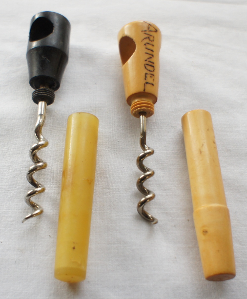 One novelty lightwood foldaway corkscrew marked ARUNDEL and one yellow and black Bakelite foldaway - Image 5 of 6