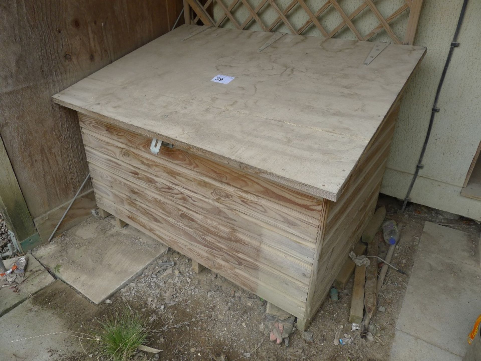 1 wooden storage box with lift up lid