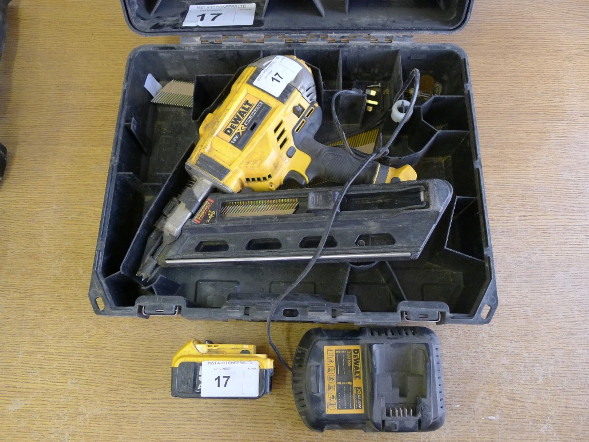 1 Dewalt cordless nail gun type 18V XR Brushless with 1 charger but NO battery