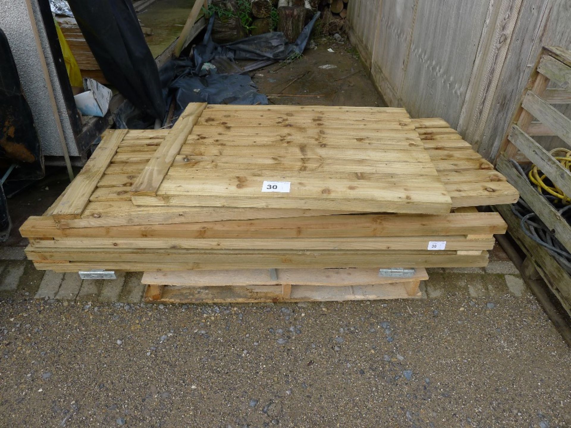 1 pallet containing a qty of various wooden gates