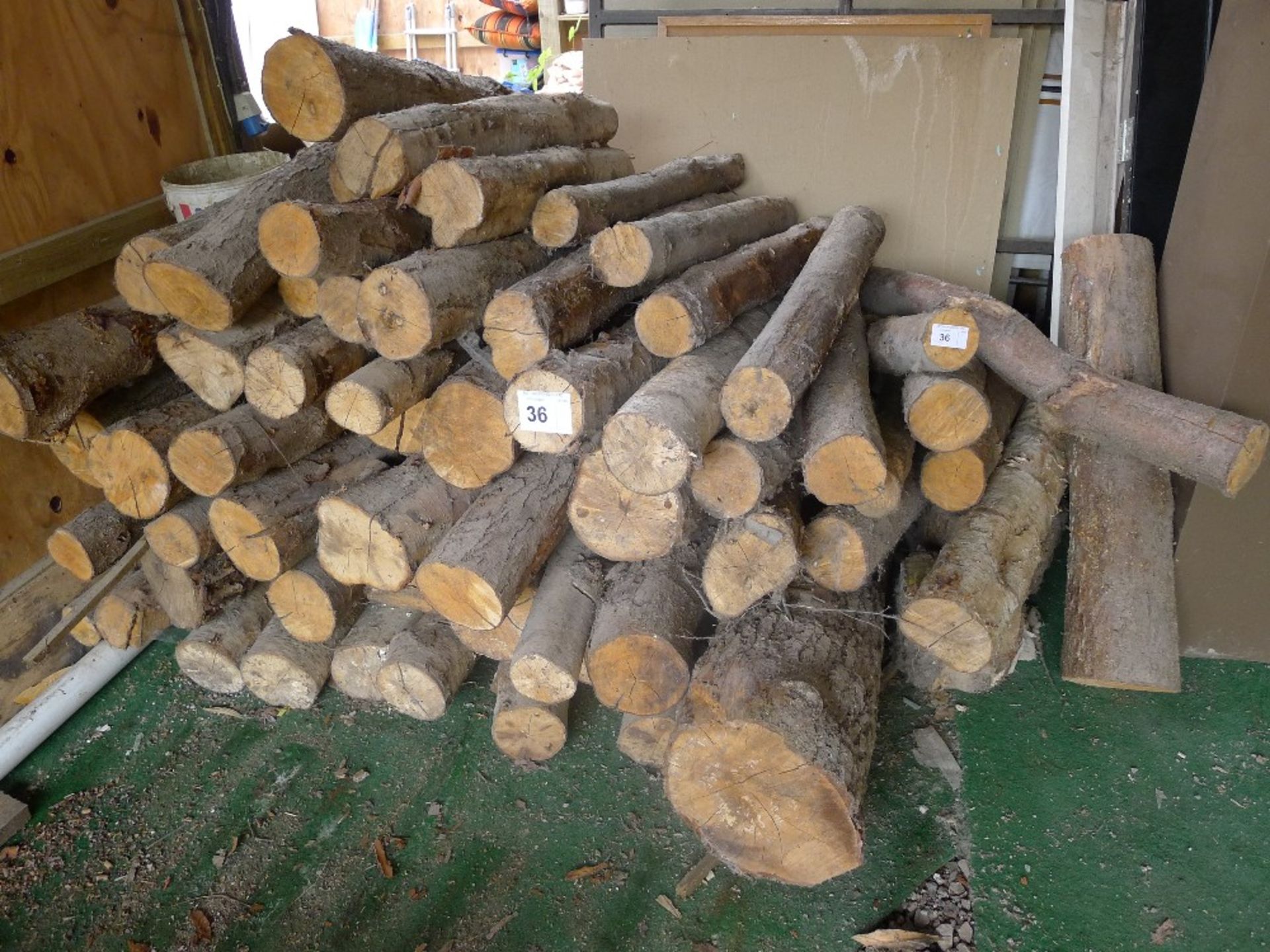 NO VAT: a qty of various logs suitable for firewood