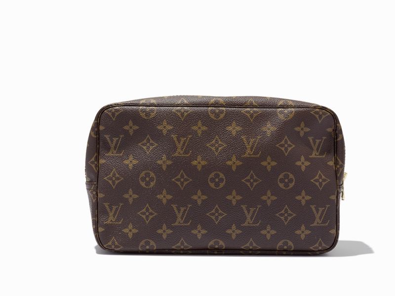 Brown Monogram Canvas, Toiletry PouchFrance, circa 1990Golden brass hardwareHardware stamped 'LV', - Image 4 of 8