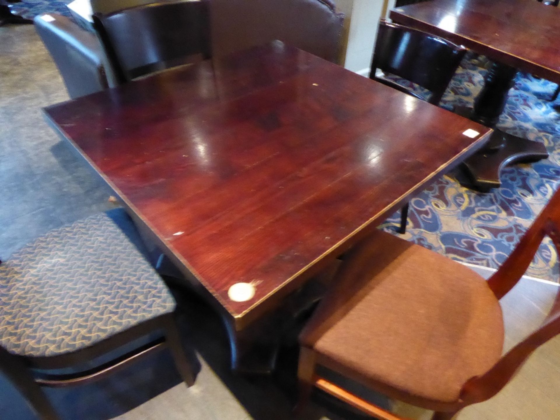 800 mm square table and 4 chairs