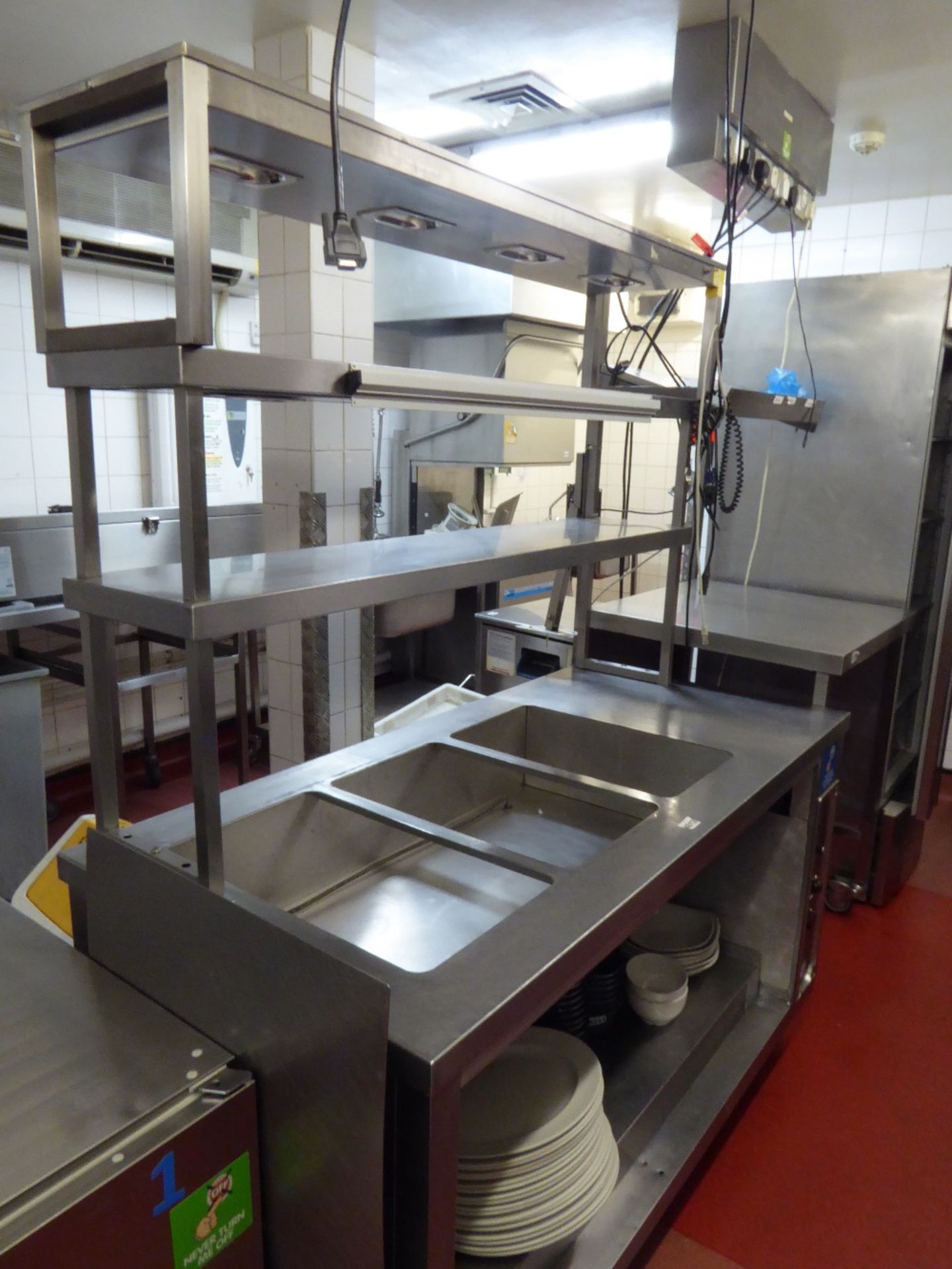 Bain marie wet well unit with 3 over shelves and storage, 1phase, 1500x 700 and on wheels