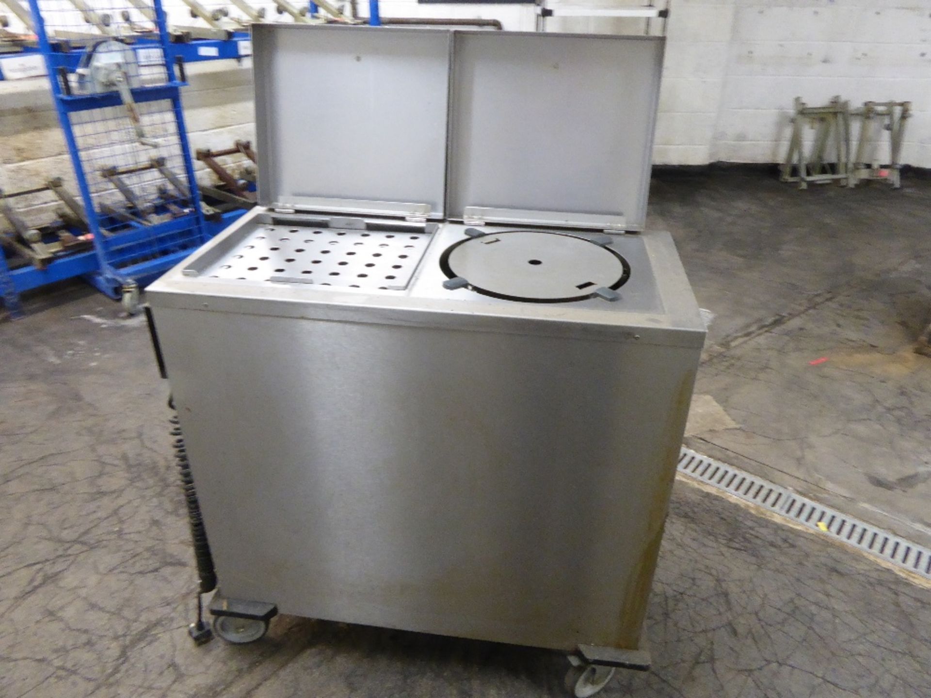 Stainless steel plate warmer , 1 phase , on wheels