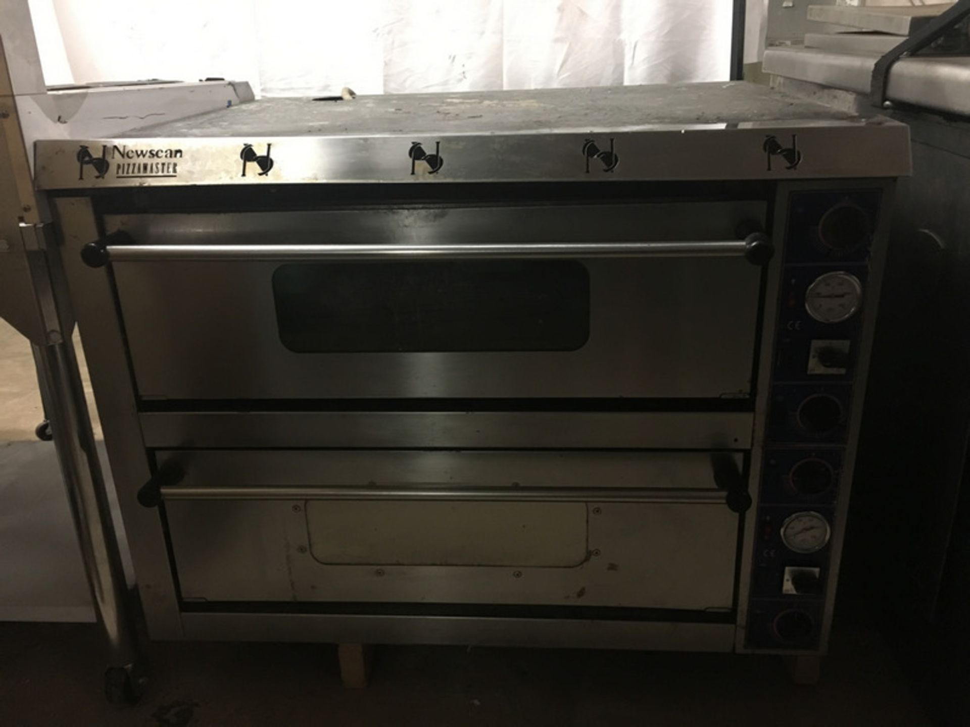 Newscan Double Deck Pizza Oven