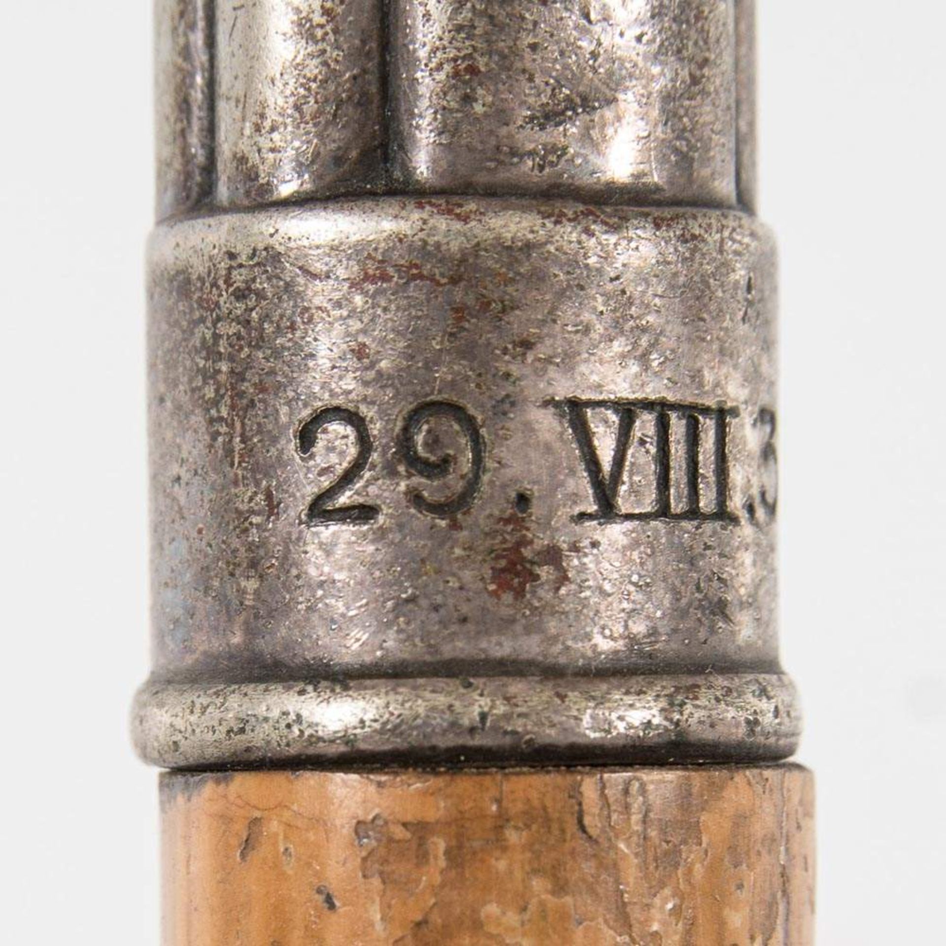 Gehstock. Nickelsilber Griff der WMF (gedellt) datiert 29 VII. (19)35. Gesamtlänge ca. 86 cm. - Image 3 of 7