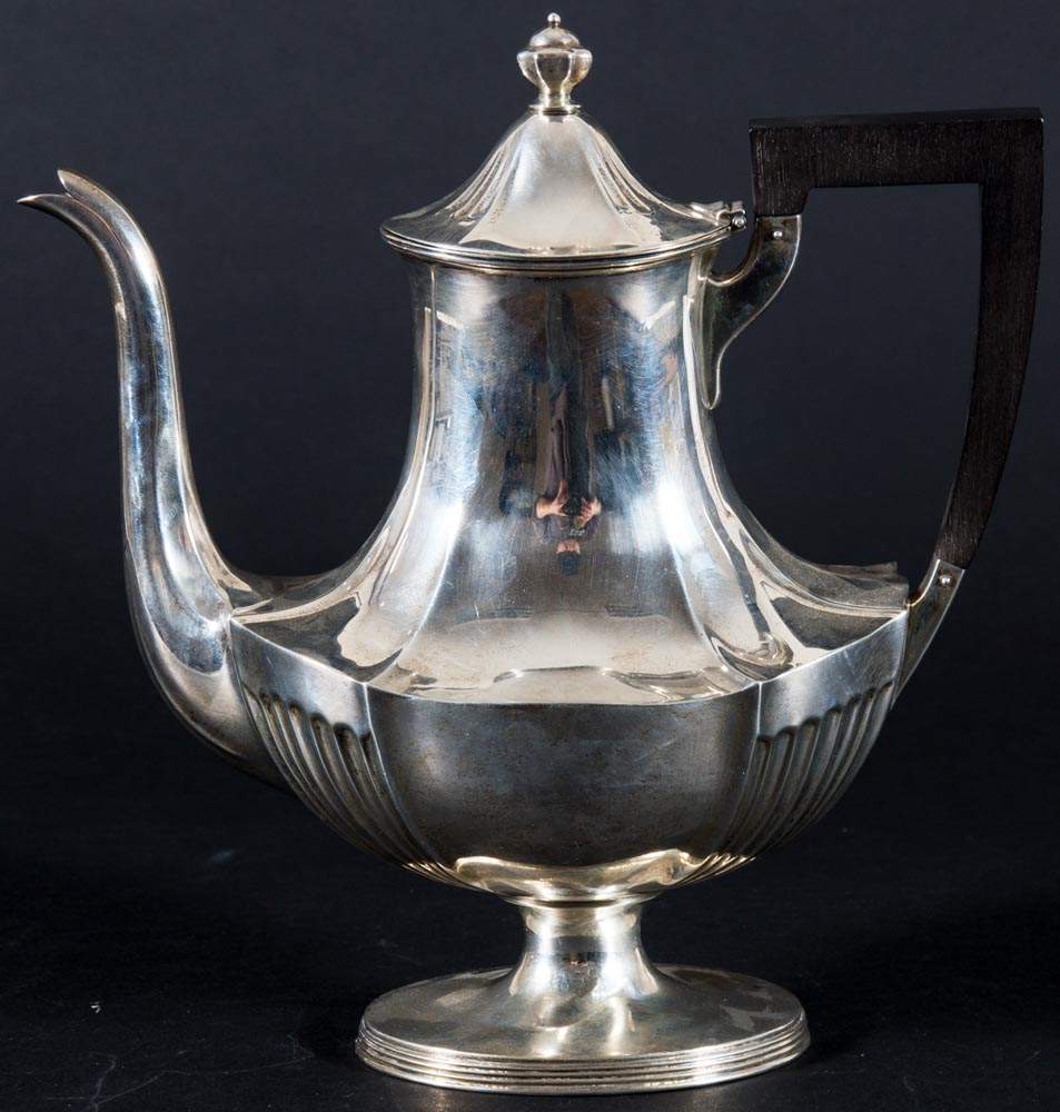 Kaffeekanne. 925er Sterlingsilber. Höhe 25 cm. Ca. 600 gr.