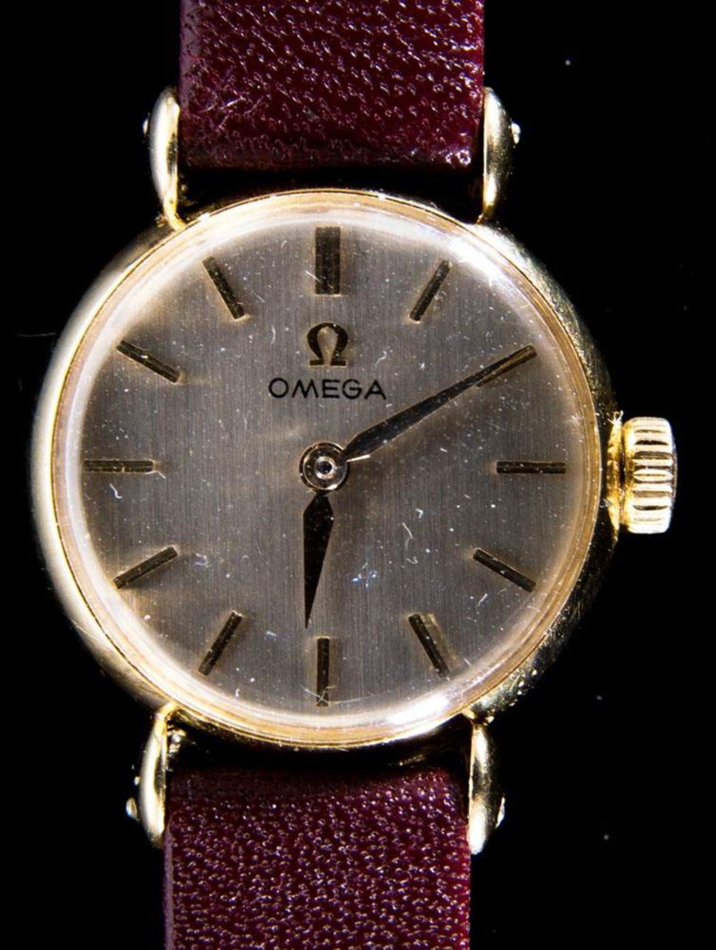 OMEGA-Damenarmbanduhr der 1950er/60er Jahre. Gehäuse in 18 K = 750er Gelbgold. Uhrwerk läuft. - Image 2 of 6