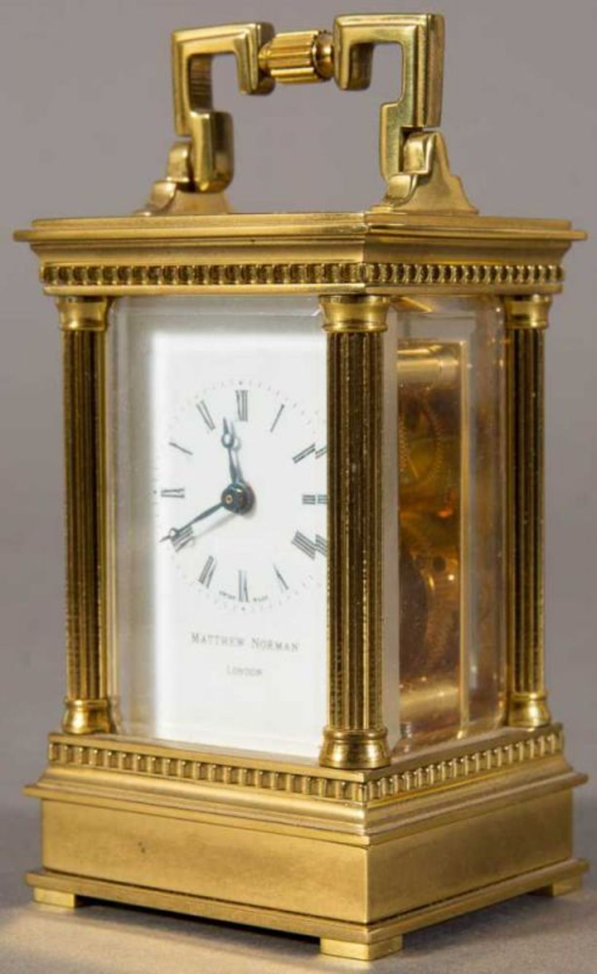 Reisewecker sog. "CARRIAGE CLOCK". 8 Tagewerk, ungeprüft. Ziffernblatt bez. MATTHEW NORMAN - Image 8 of 16