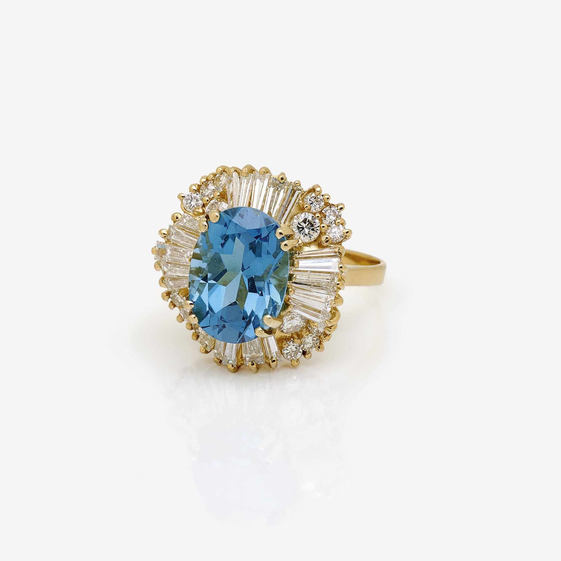 Ring mit blauem Topas und Diamanten Deutschland, 1970er Jahre Gelbgold 750/-, gestempelt. 17