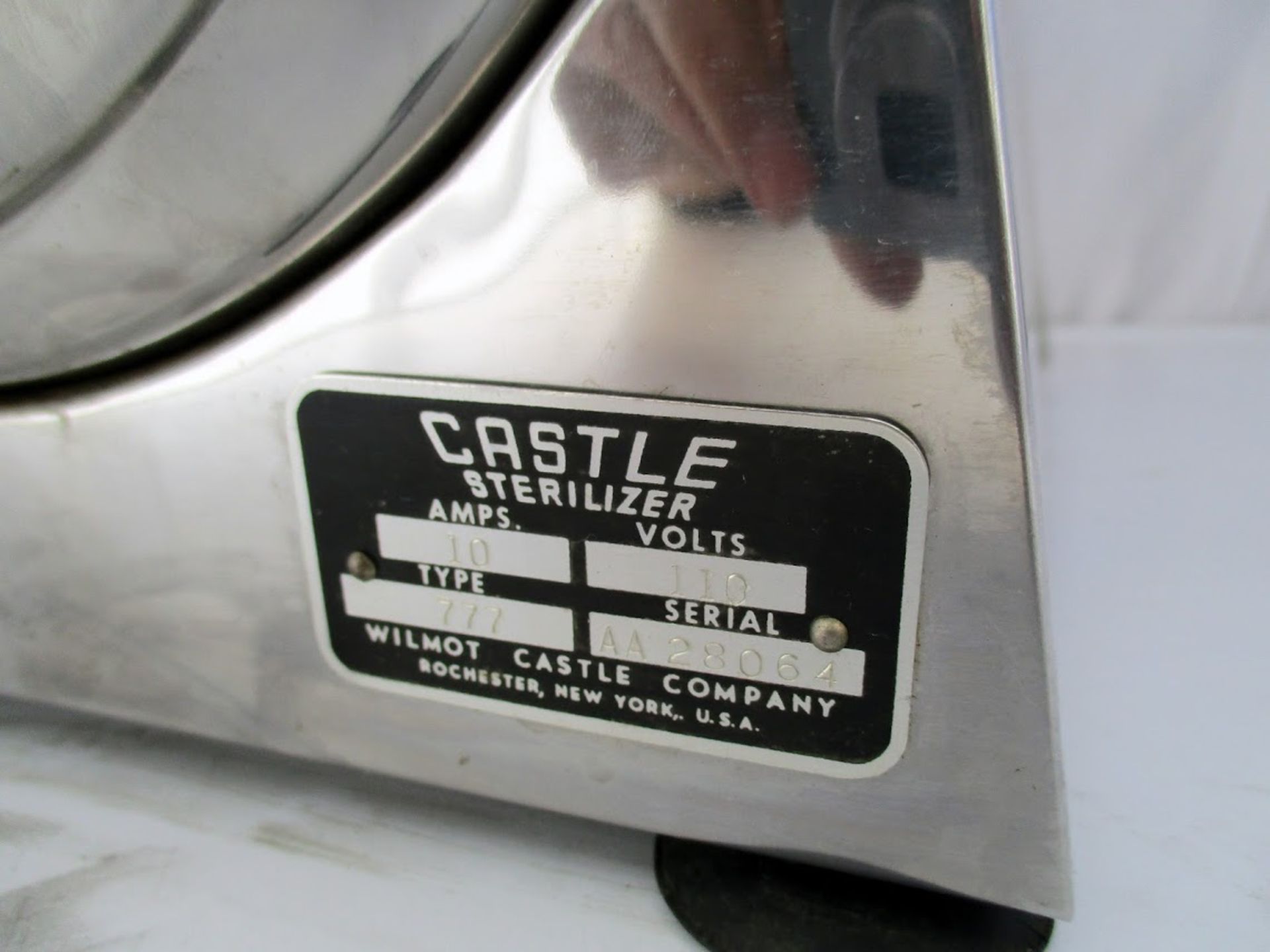 Castle Model 777 Autoclave Sterilizer.110V 10 amps. - Image 2 of 4