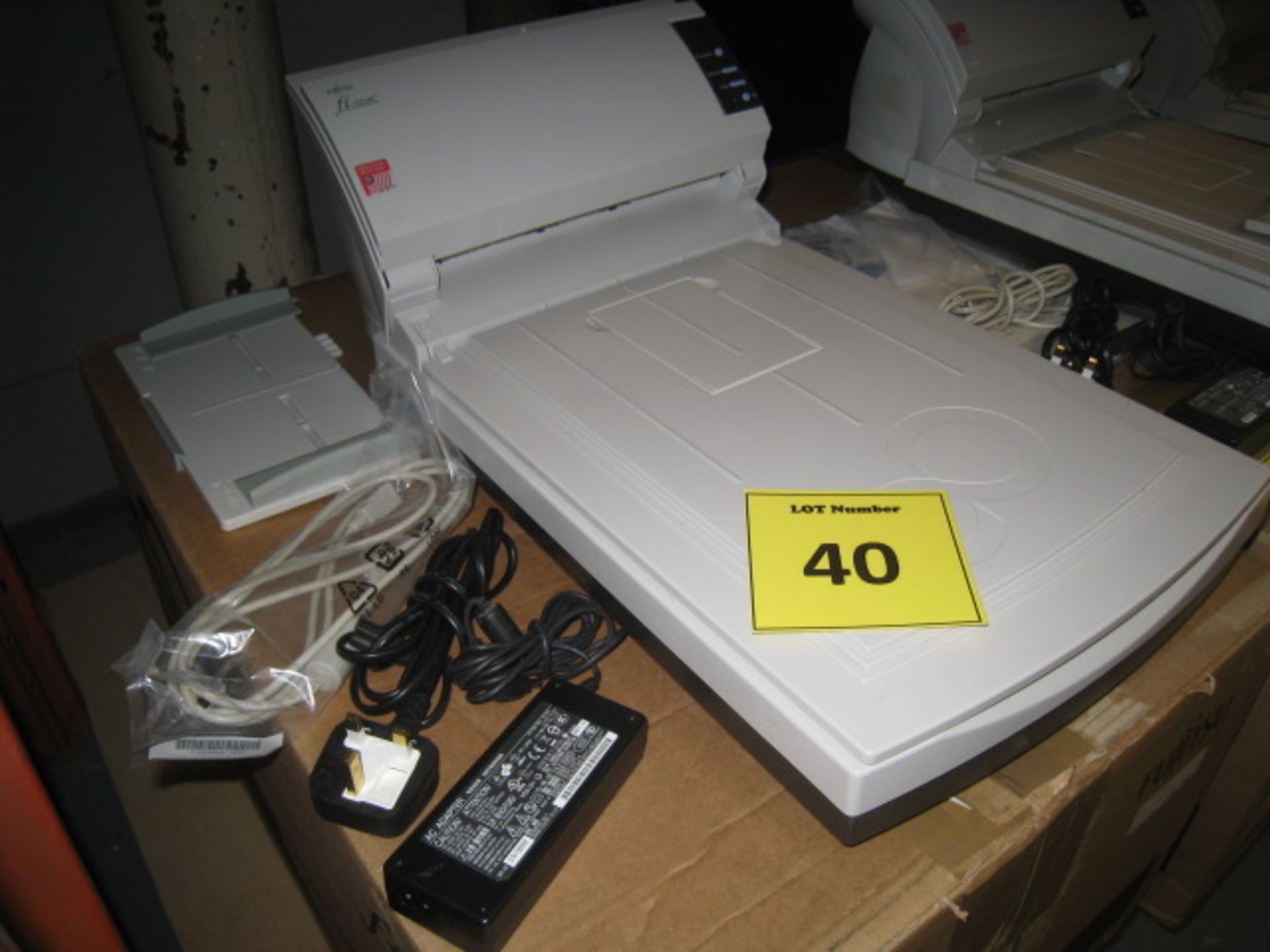 FUJITSU FI-5220C SCANNER. AS PHOTO