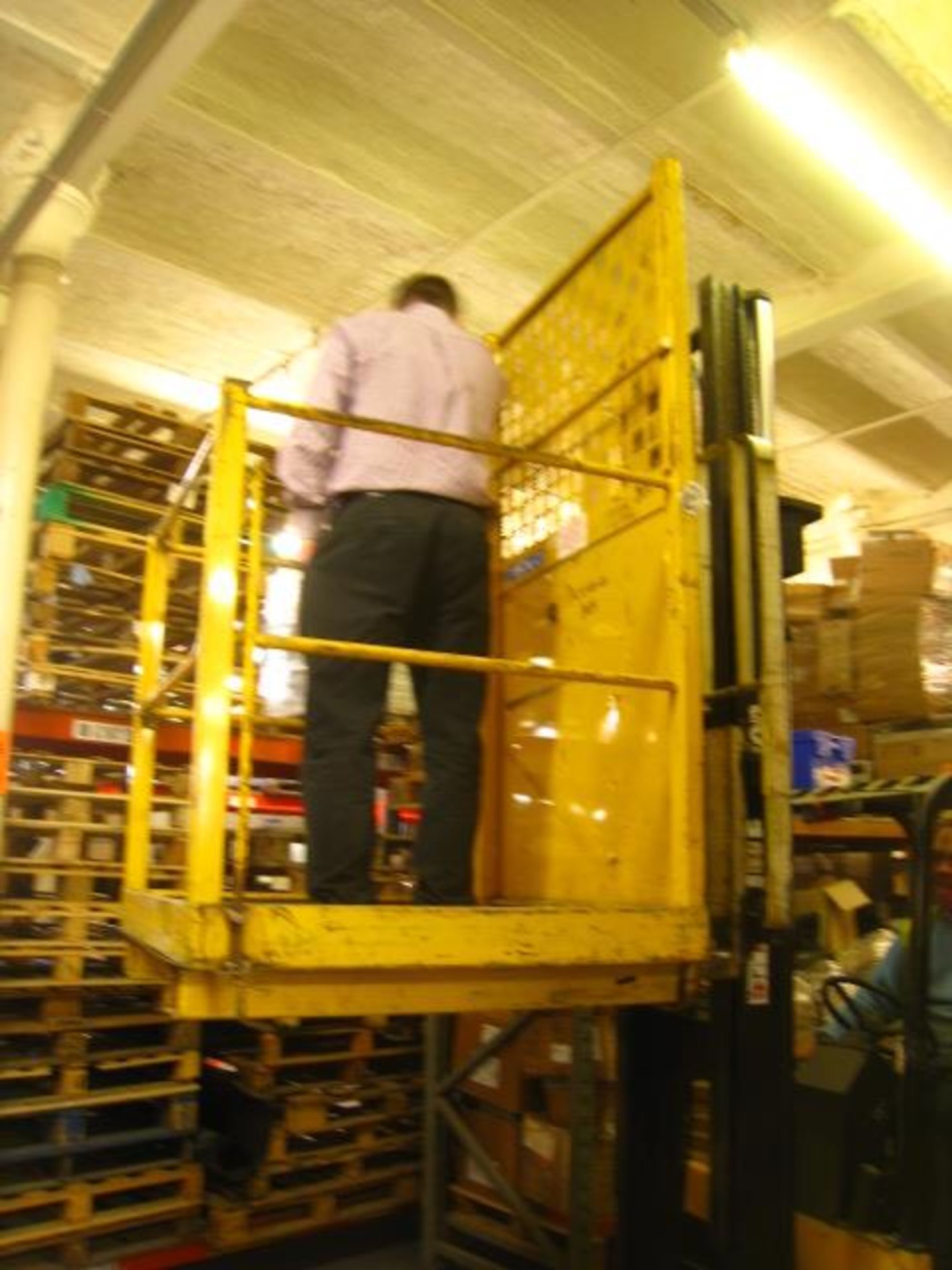 FORK LIFT TRUCK PERSONNEL SAFETY CAGE  - AS PHOTO - Image 3 of 4