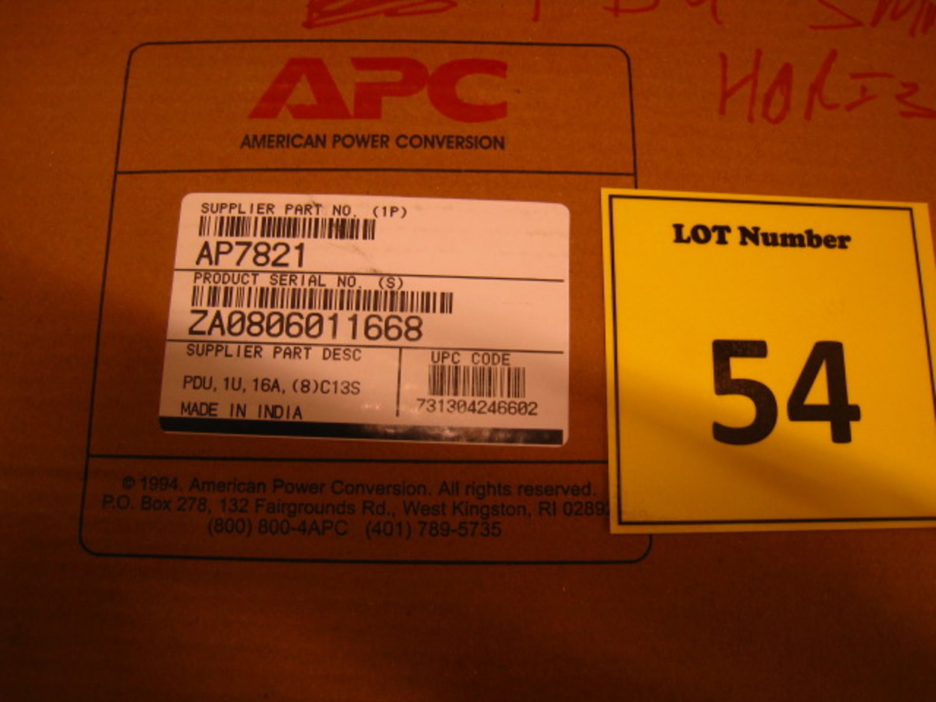 APC METERED RACK PDU AP7821 200VAC-240VAC. BOXED. NEW & UNUSED