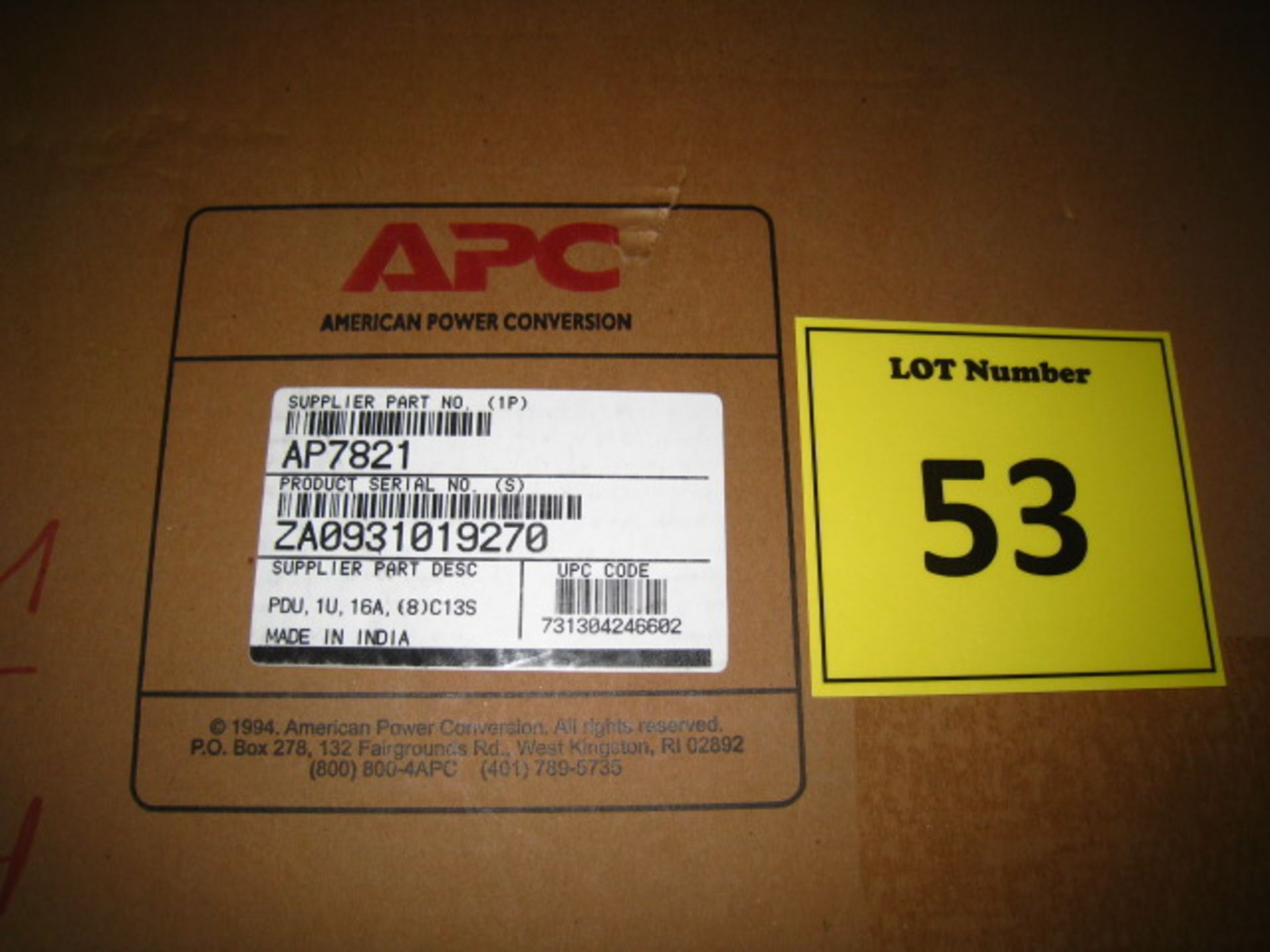 APC METERED RACK PDU AP7821 200VAC-240VAC. BOXED. NEW & UNUSED