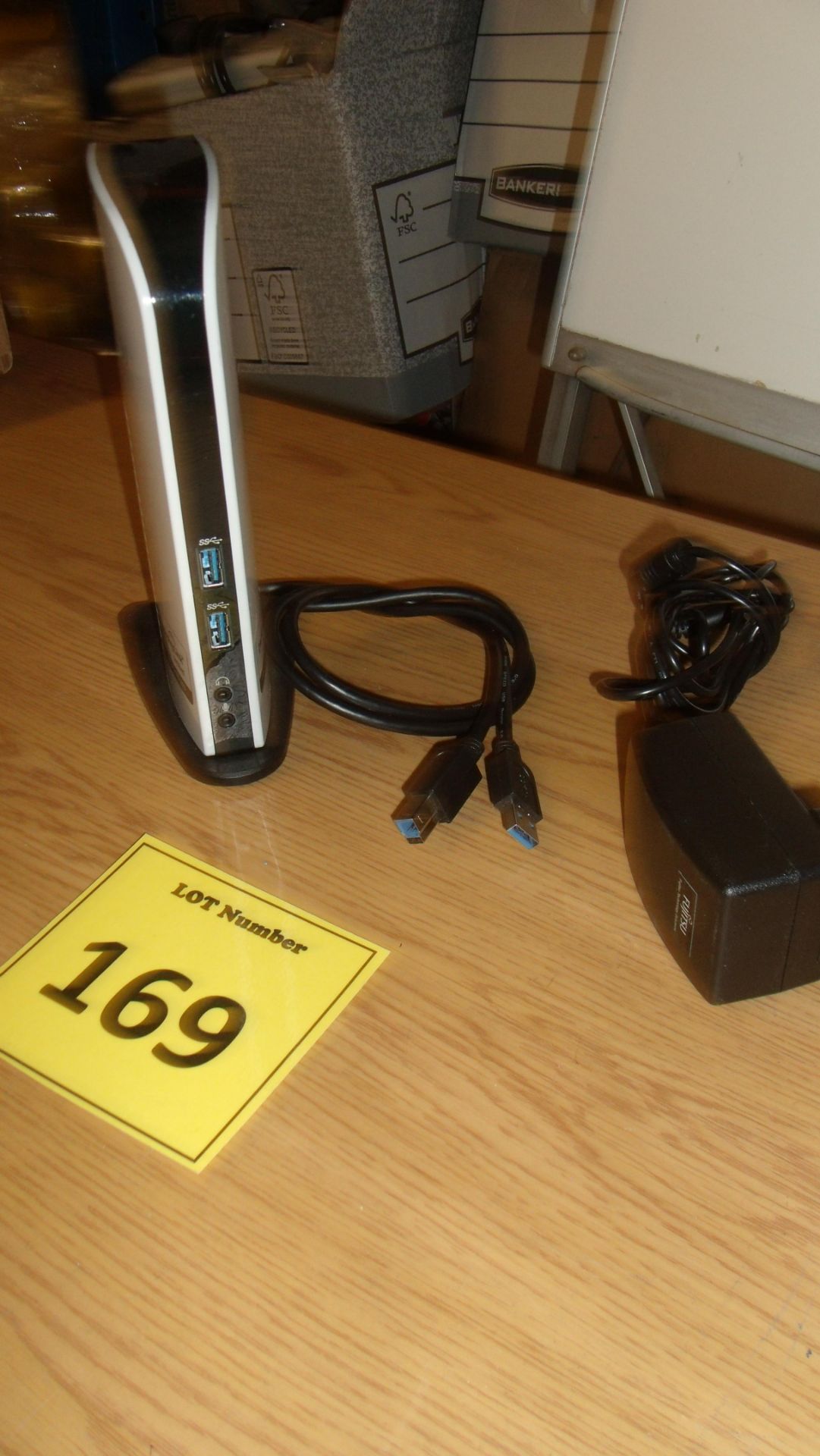 FUJITSU USB 3 PORT REPLICATOR PR08 WITH PSU & USB 3 CABLE - Image 2 of 3