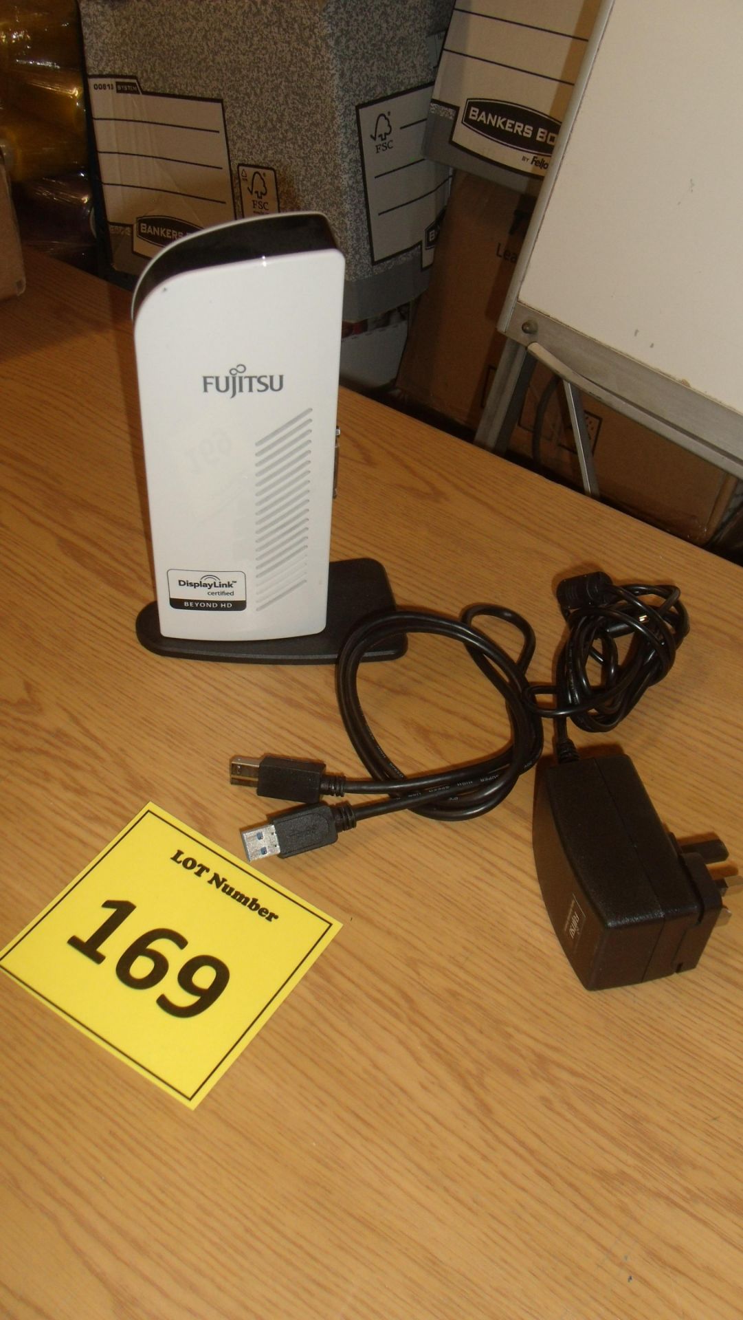 FUJITSU USB 3 PORT REPLICATOR PR08 WITH PSU & USB 3 CABLE