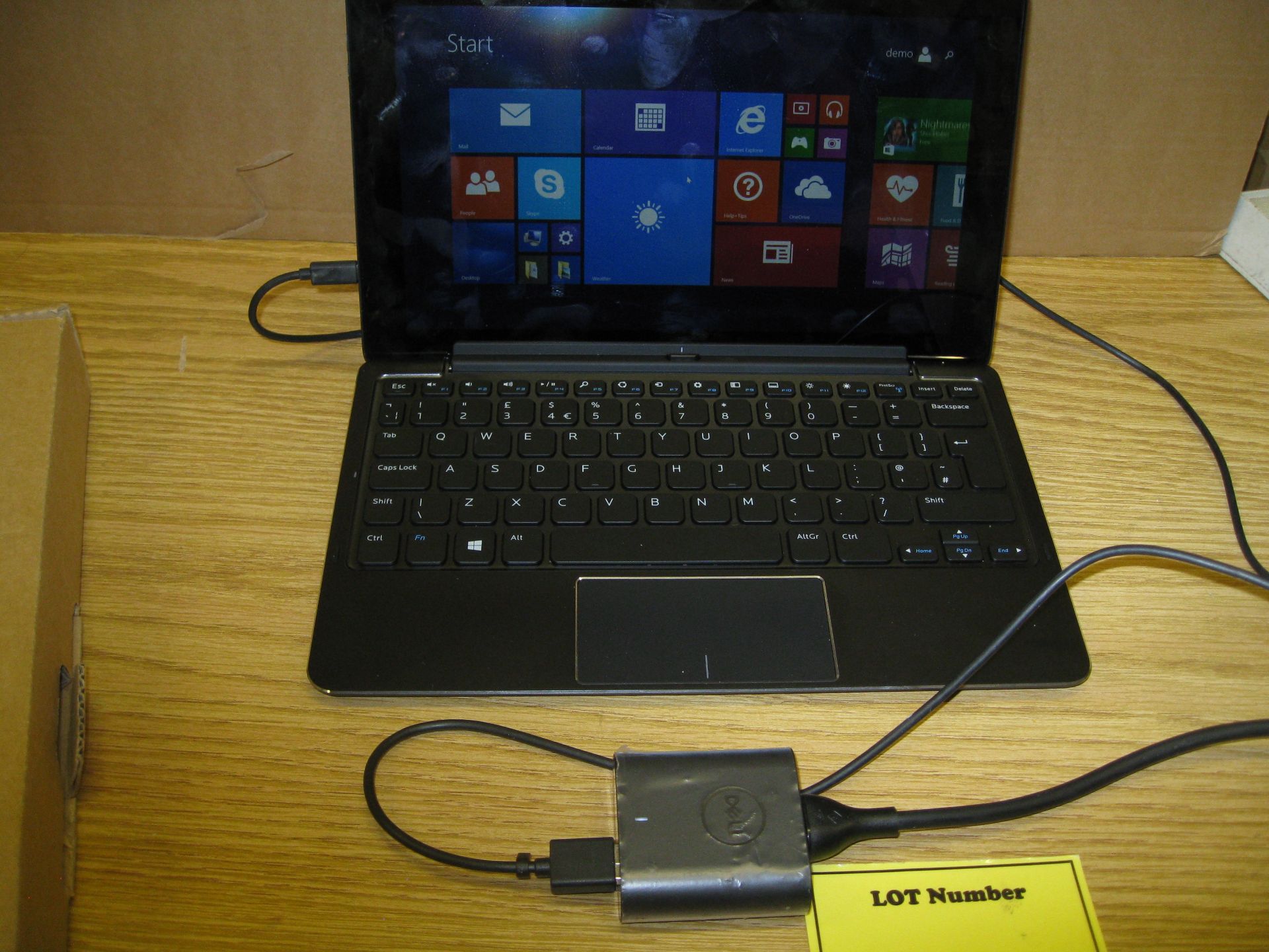 DELL VENUE 11 PRO (5130). TOUCHSCREEN TABLET WITH DETACHIBLE KEYBOARD.& PSU. INTEL ATOM CPU Z3795 @ - Image 3 of 3