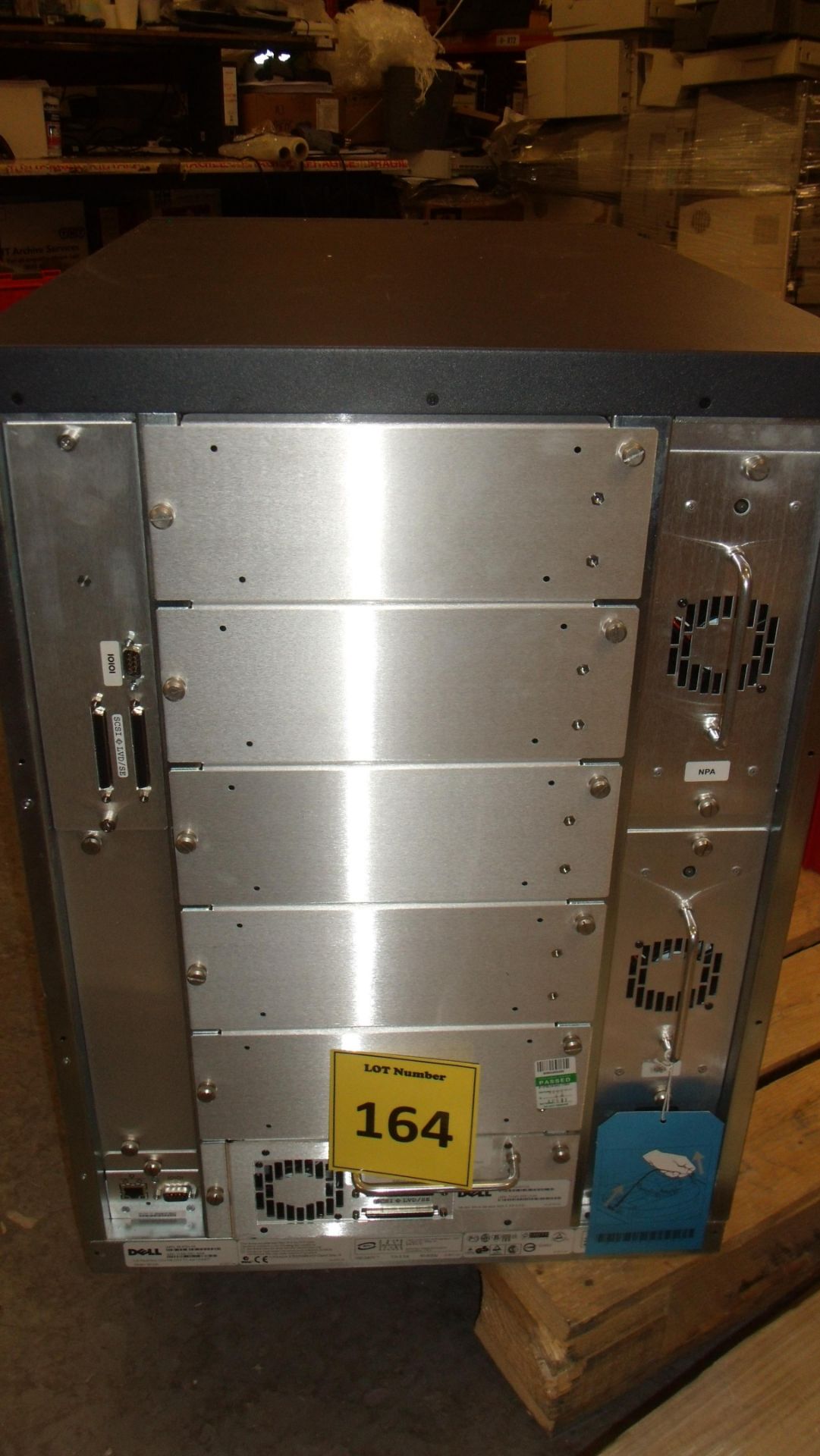 DELL POWERVAULT 136T TAPE LIBRARY. E-D900-01-2894. P/N 98-6721-05. TAPE DRIVE DELL SDLT 320 LVD. P/N - Image 2 of 2
