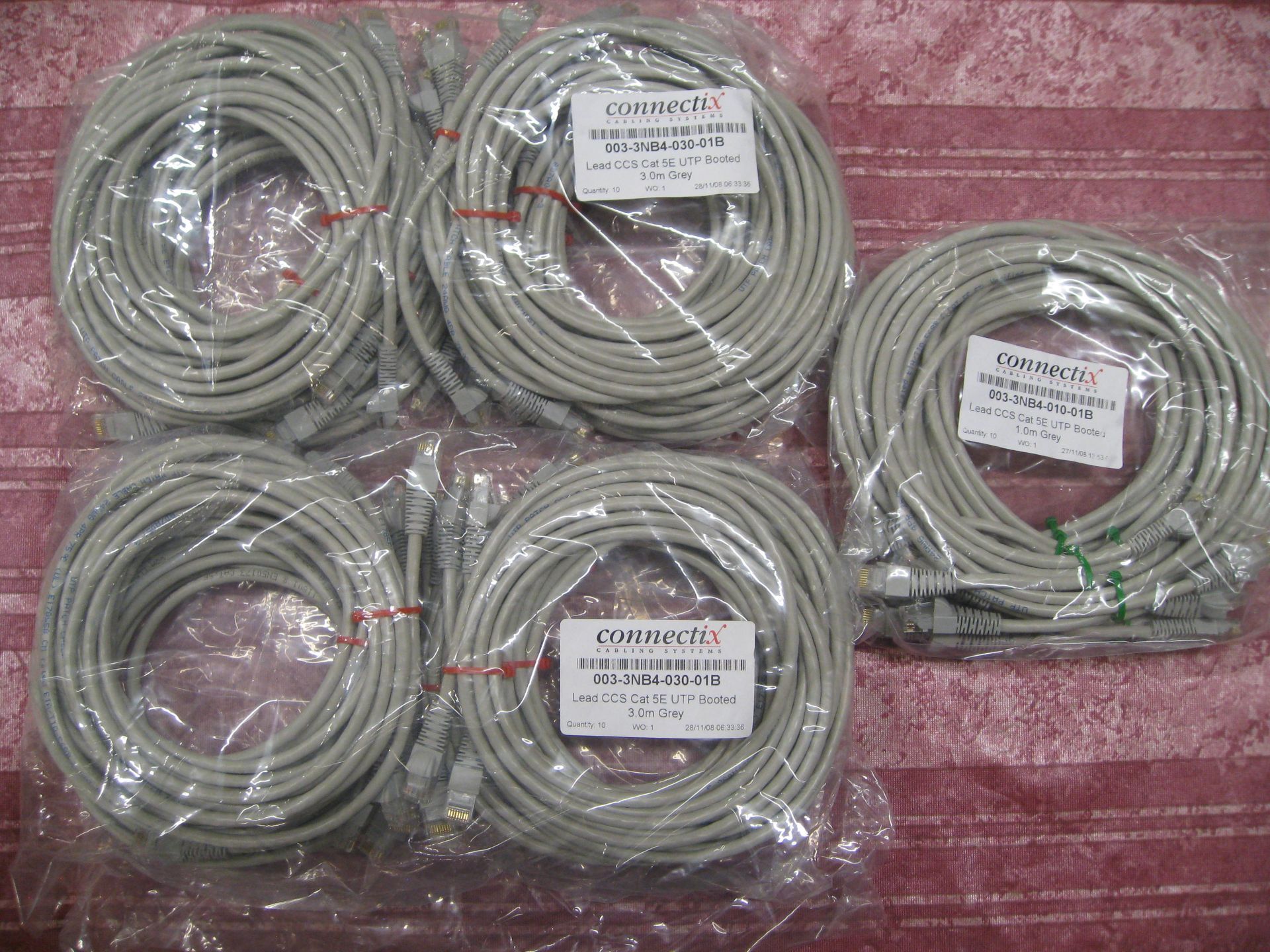 CAT 5 CABLE. 20 X LEAD CCS CAT 5E UTP BOOTED 3.0M GREY & 10 X LEAD CCS CAT 5E UTP BOOTED 1.0M GREY