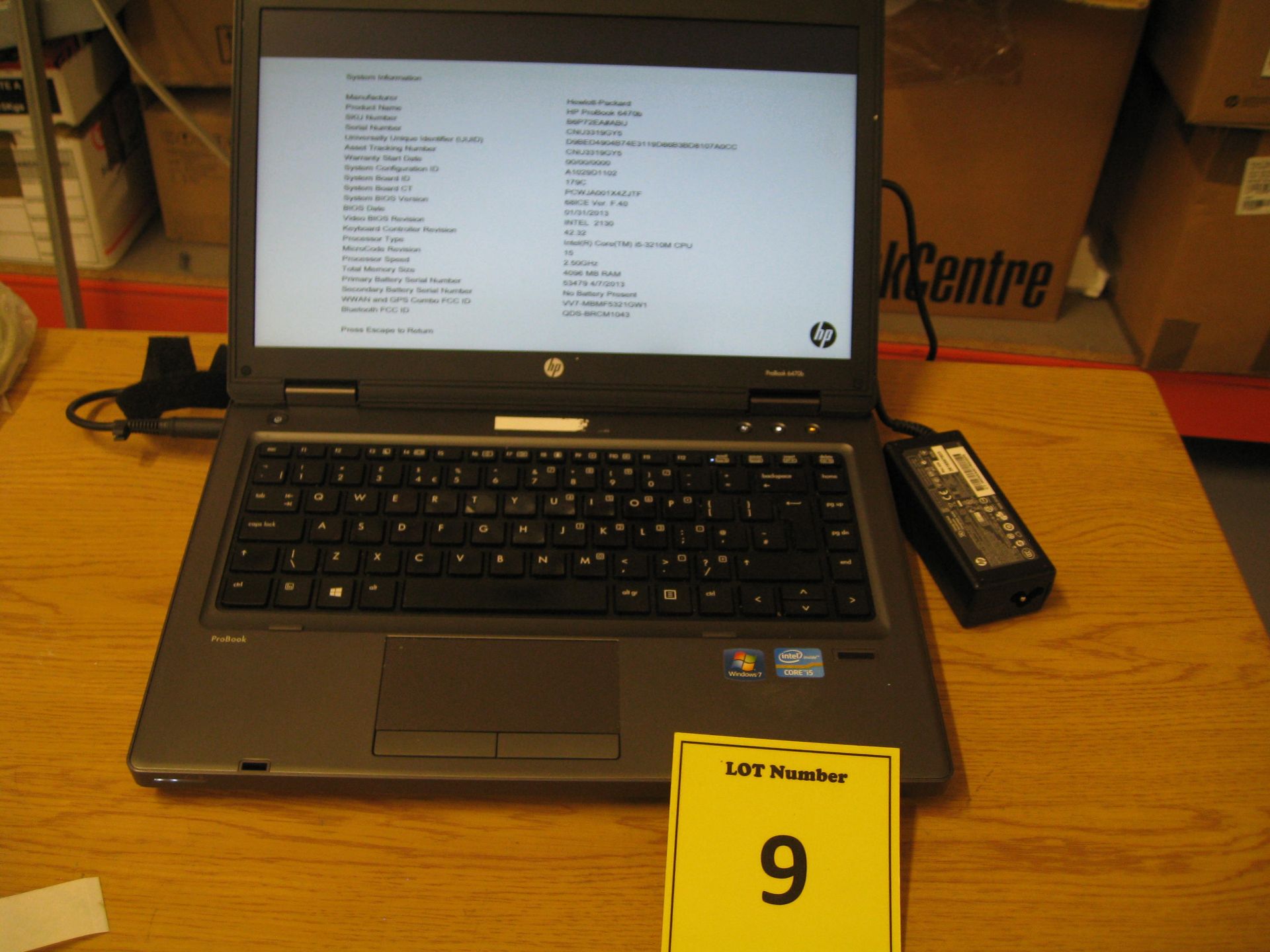 HP Probook 6470b Laptop, Core-i5/2.50GHZ, 4GB RAM/500 GB HDD, dvdrw, psu - Win 7 Pro. COA Tiny dint