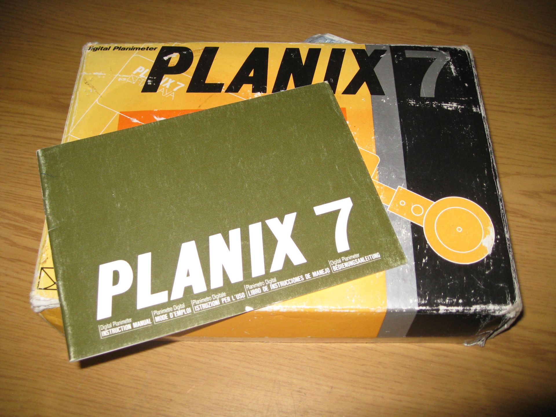 PLANIX 7 TAMAYA DIGITAL PLANIMETER. BOXED & IN CASE. SEE PHOTO'S - Image 2 of 2