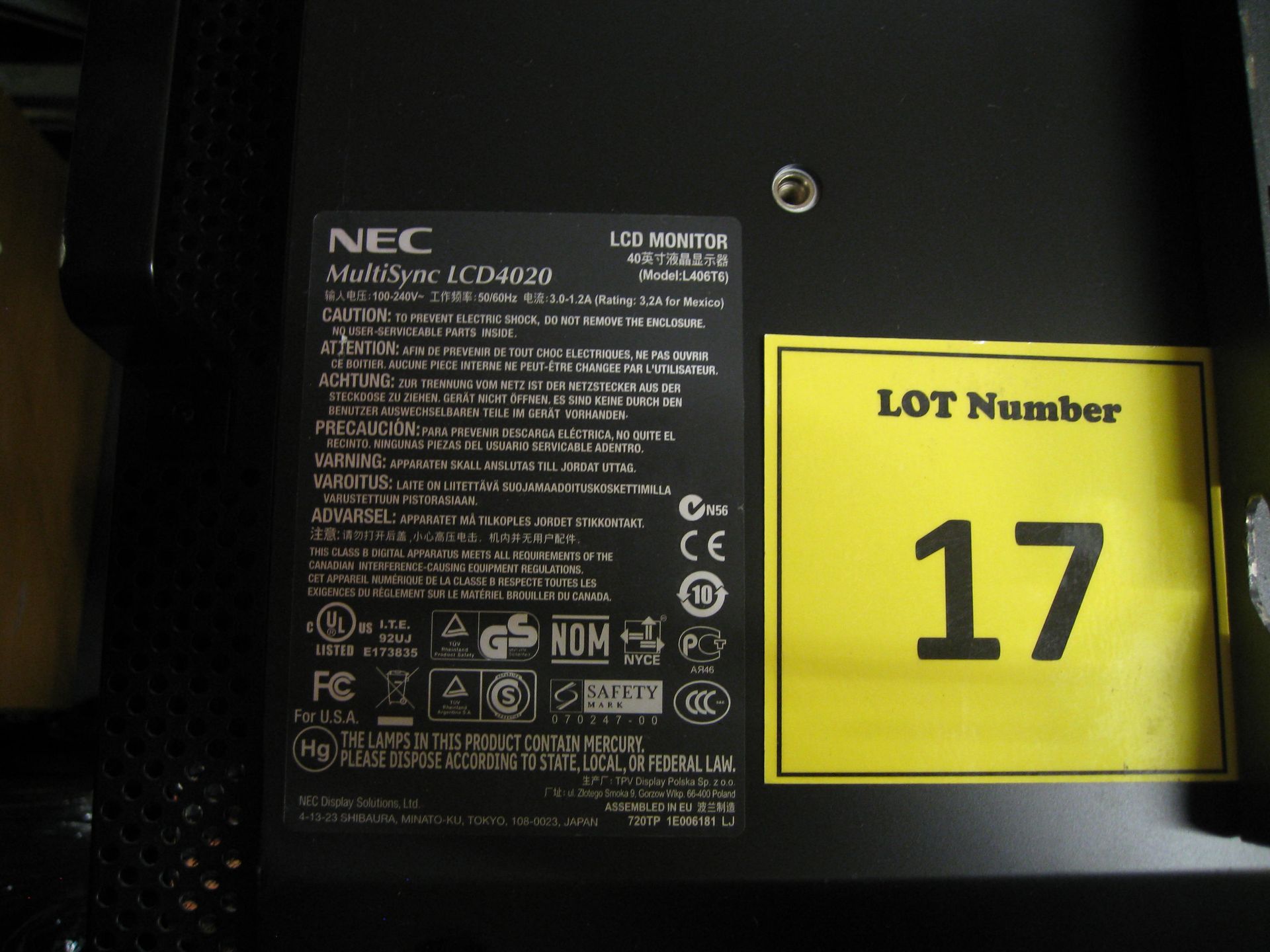 NEC 40" LCD MONITOR WITH HDMI. MODEL LCD4020-BK-AV. WITH REMOTE CONTROL - Image 4 of 5
