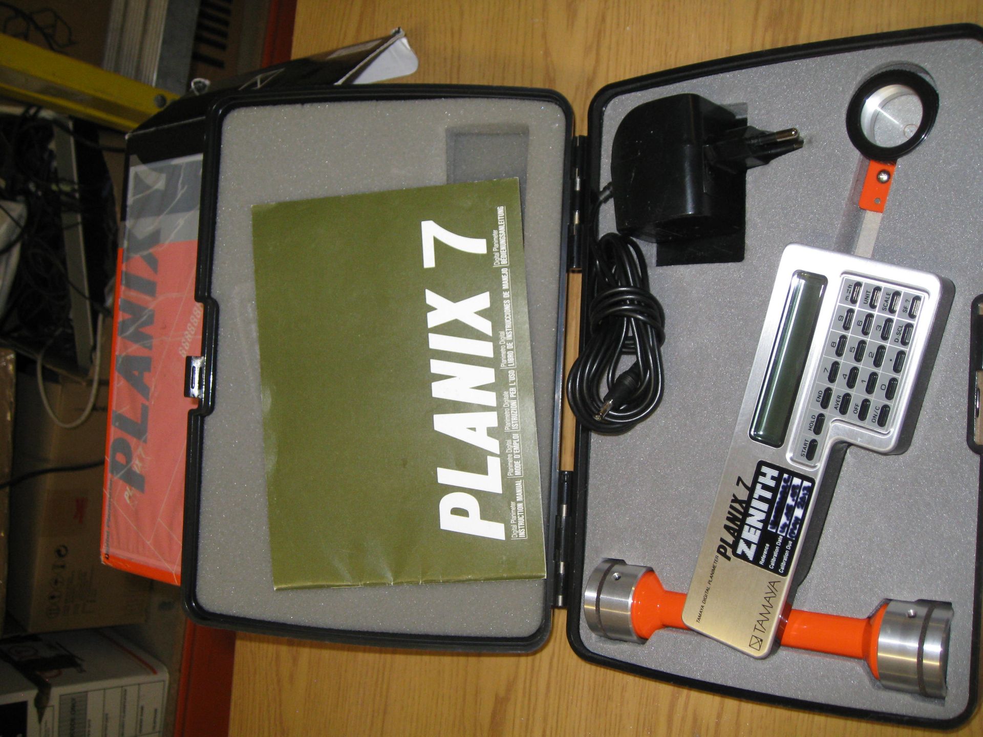 PLANIX 7 TAMAYA DIGITAL PLANIMETER. BOXED & IN CASE. SEE PHOTO'S - Image 3 of 3