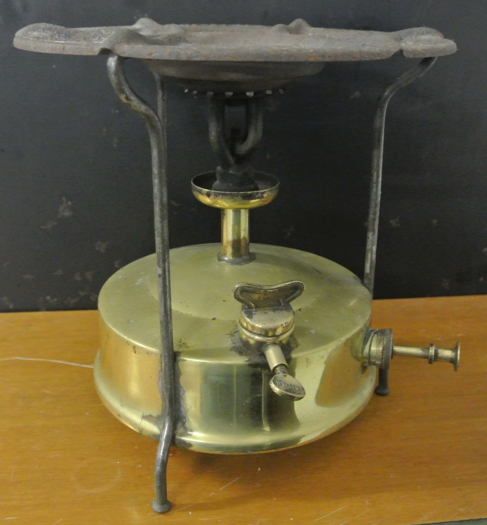 ANTIQUE/ VINTAGE - A vintage 'Burmos' British made brass paraffin stove.