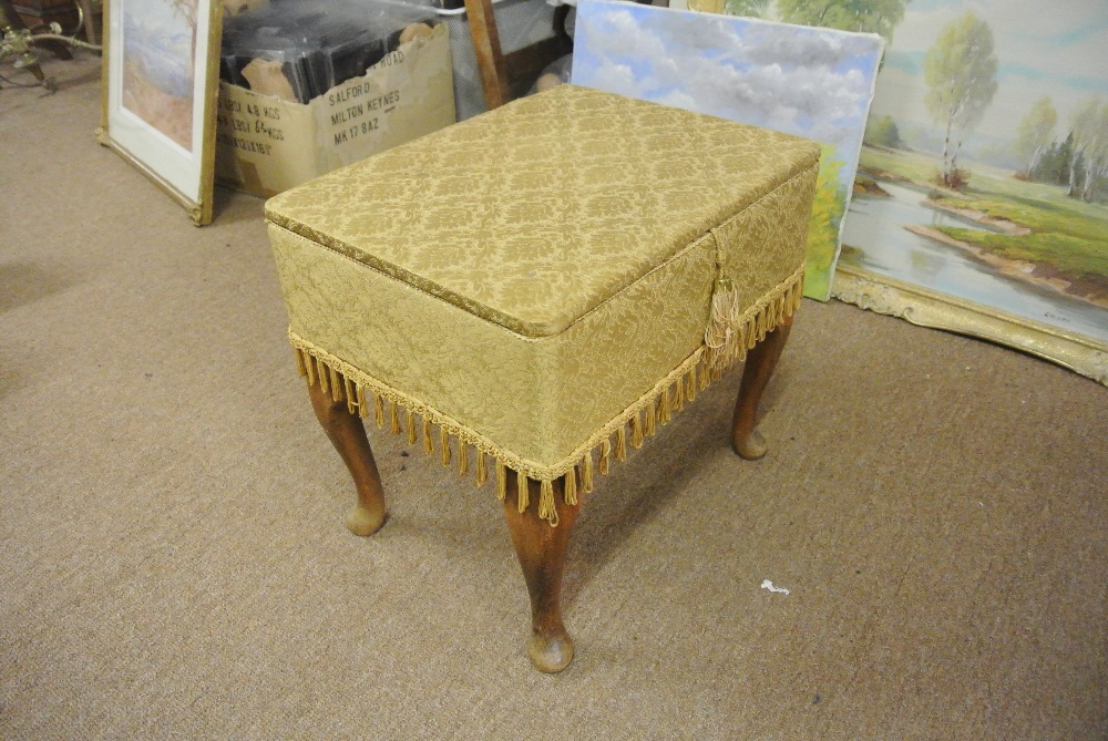FURNITURE/ HOME - A vintage sewing box stool, complete with related contents. - Image 4 of 4