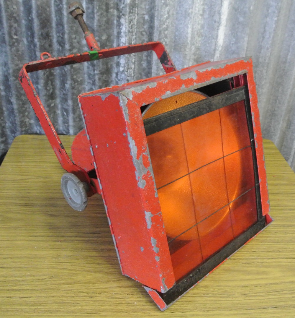 INDUSTRIAL/ LIGHTING - A pair of vintage metal theatre lights that have been painted orange. - Image 2 of 4