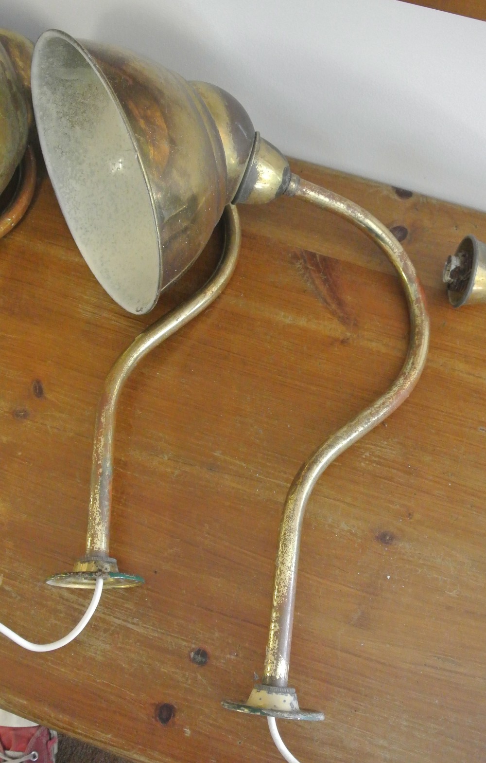 ARCHITECTURAL/ INDUSTRIAL - A set of 4 reproduction brass exterior shop lights, in need of some - Image 3 of 3