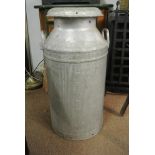 FURNITURE/ HOME - A large vintage Aluminium Creamery Can, inscription on lid reads 'Manufactored