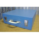 VINTAGE/ RETRO - A beautiful Brexton Sirram picnic suitcase style picnic set in blue, containing 4