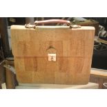 CORK/ FASHION - A Cork Briefcase.