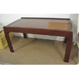 FURNITURE/ HOME - A modern hostess extending coffee table, measuring 88x50x45cm.