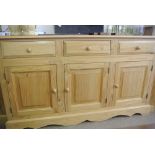 FURNITURE/ HOME - A very high quality pine sideboa