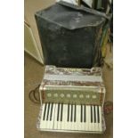 COLLECTABLES/ INSTRUMENTS - A vintage Marotti acco