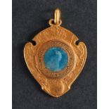 Médaille vermeil de la Fédération Française de Football remise à Felix Louot en 1946, président de