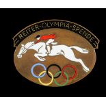 1936. Berlin. Insigne émaillé «Jeux Olympiques Equestres». Le cheval et le cavalier sautant aux