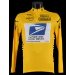 Lance Amstrong. Maillot jaune de podium avec l’équipe de l’US Postal sur le Tour de France 2001